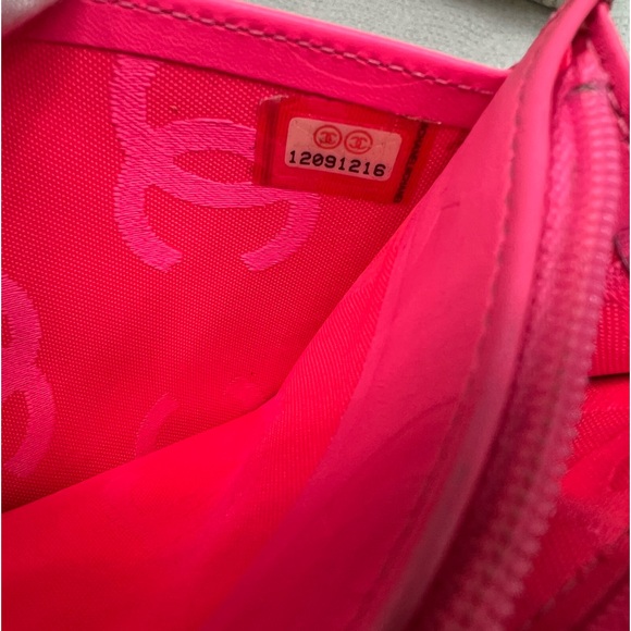 CHANEL CAMBON LEATHER WALLET - Picture 5 of 17